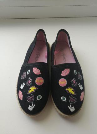 Макасіни туфельки