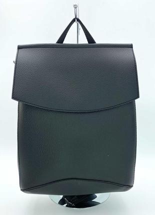 Женский рюкзак черного цвета