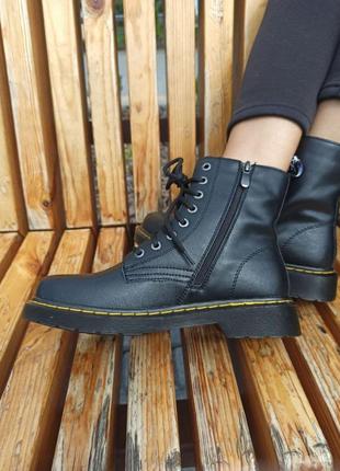 Женские ботинки на шнуровке черные кожаные8 фото