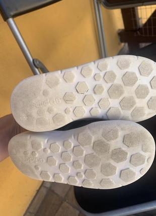 Кроссовки 4