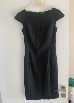 Платье чёрное классическое1 фото