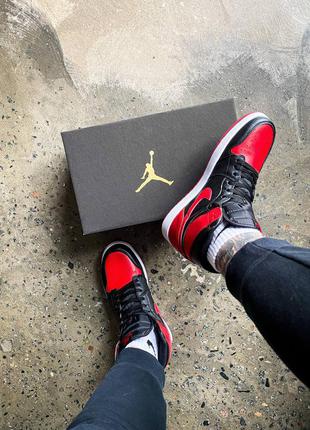 Кроссовки nike air jordan 1 retro high black red white5 фото