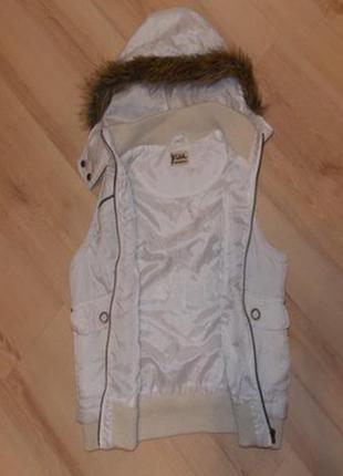 Жилетка белая