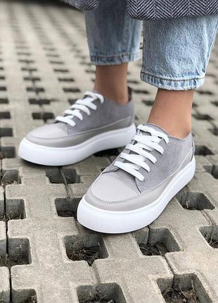 Серые натуральные кожаные кеды