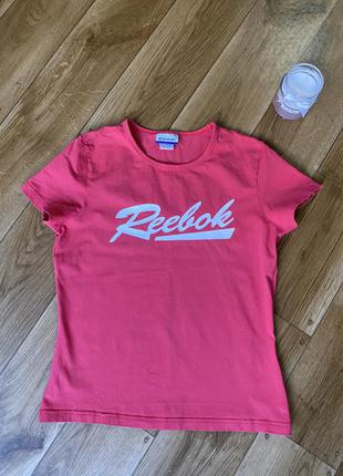 Яскрава рожева футболка від reebok1 фото