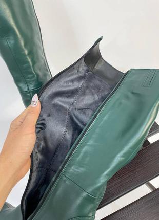 Эксклюзивные сапоги из натуральной итальянской кожи зелёные изумруд на каблуке6 фото
