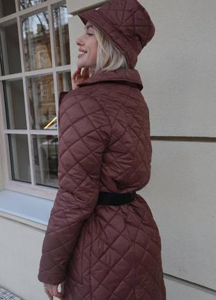 Стеганая стильная куртка из водоотталкивающей ткани4 фото