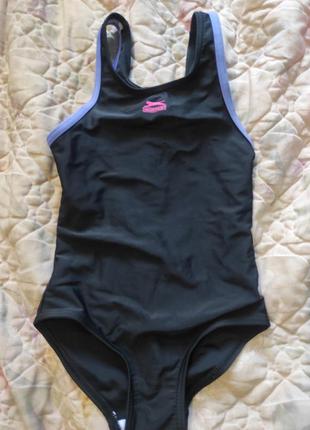 Класний спортивний купальник трико slazeger в басейн пляж тренування
