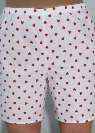 Вільні сімейні труси, білі з червоними серцями.