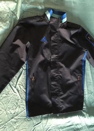 Продам куртку adidas