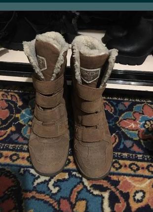 Замшеві снікерси sketchers