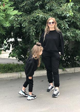 Фемили образ спортивный костюм мама дочь