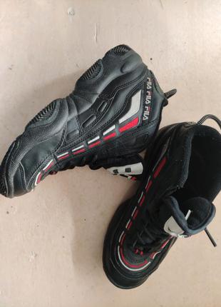 Кожаные зимние кроссовки