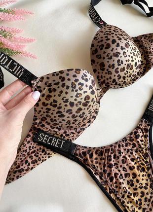 Комплект victoria’s secret very sexy shine strap оригинал бюстгальтер трусики камни5 фото