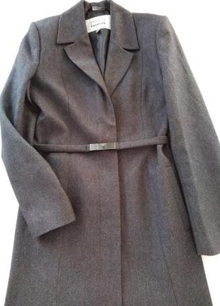 Итальянское серое пальто с тонким поясом3 фото