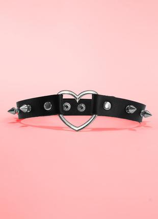 Чорний чокер з шипами і сердечком лоліта кидкор гранж аніме гранж рок