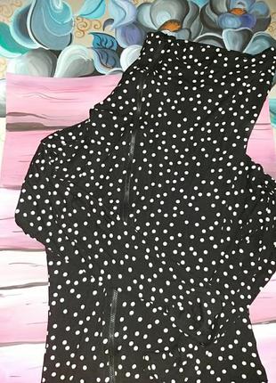 Ассиметрмчная кофта с открытым рукавом