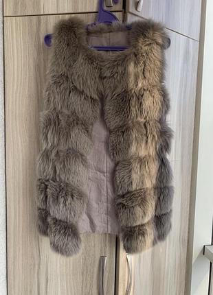 Натуральна хутряна желетка з песця