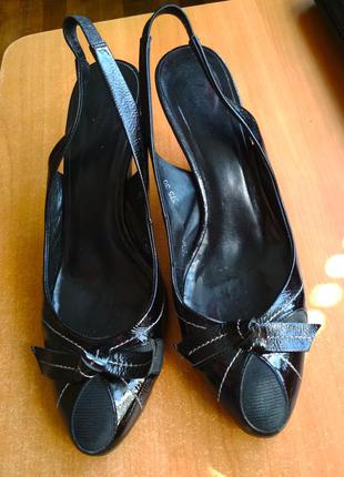 Лаковые туфельки braska р39 (на38), 24,5 см. каблук8см. натуральная кожа4 фото