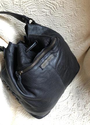 Интересная кожаная сумка бочонок на завязках, натуральная кожа, бохо стиль4 фото