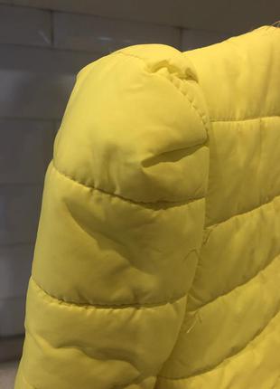 Яркая желтая курточка3 фото
