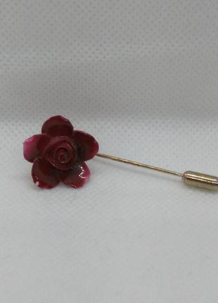 Винтажная брошь костяной фарфор из великобритании.