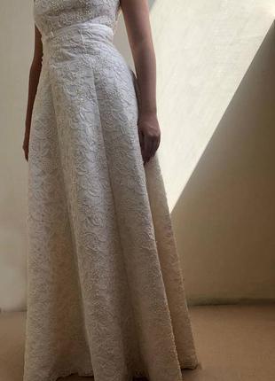 Свадебное платье на корсете с вышивкой