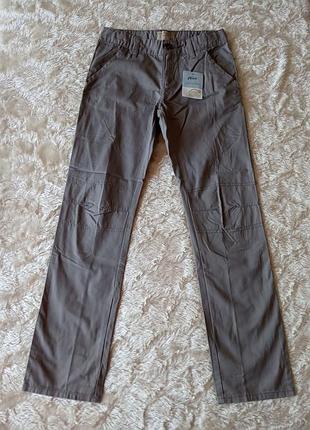 Брюки, штаны на мальчика 9-10 лет (рост 140 см)