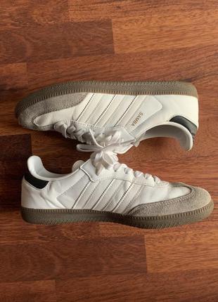 Adidas кроссовки 3