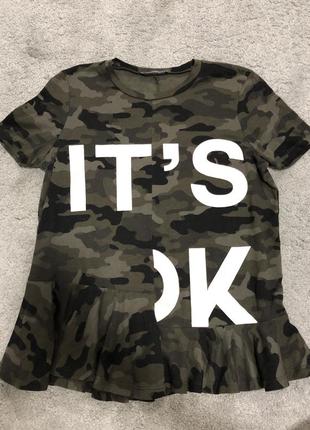 Zara футболка в камуфляжном принте