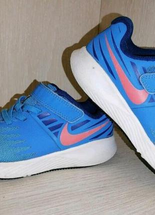 Яскраві кросівки nike оригінал