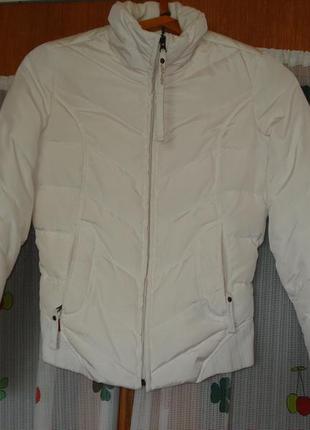 Супер куртка белого цвета "levis"р.xs оригинал.