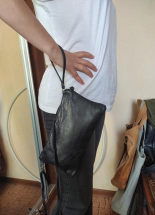 Сумочка клатч черная кожаная через плечо мягкая сумка косметичка4 фото