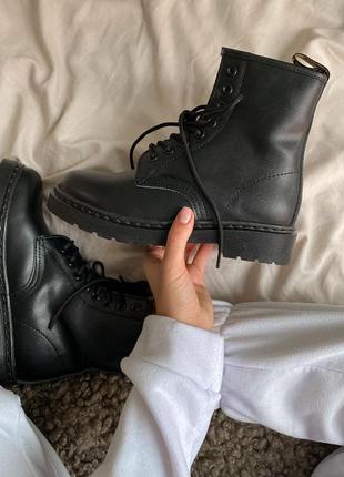 Dr martens 1460 mono black, черные ботинки весна-осень женские доктор мартинс