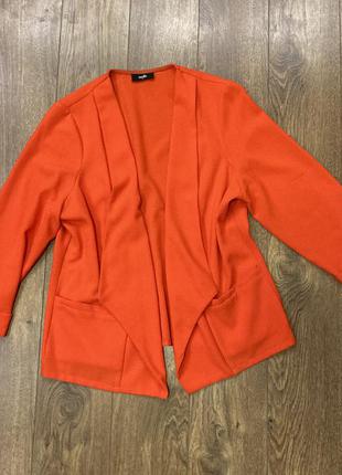 Красный  ,классический пиджак от wallis