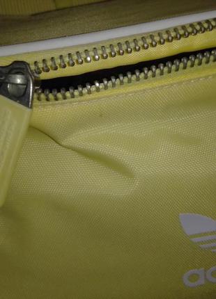 Оригинальная сумка на пояс adidas3 фото