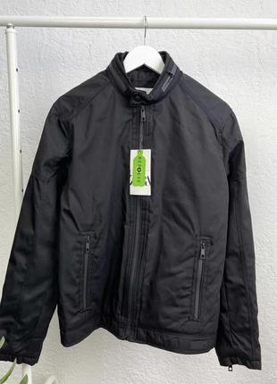 Термо водонепроникна куртка чорна4 фото