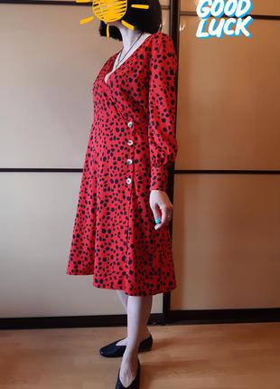 Платье миди красное в принт на запах, на пуговицах с длинными рукавами boohoo6 фото