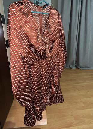 Платье на запах в горошек