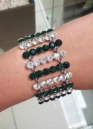 Браслет з зеленими каменями