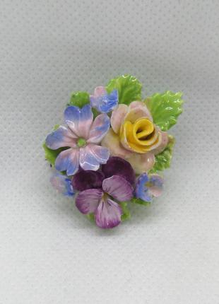 Вінтажна брошка кістяний фарфор з великобританії.