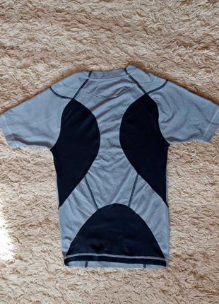 Термо футболка umbro на 10-13 лет спортивная майка нательная1 фото