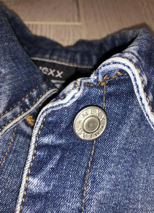 Фирменная джинсовка безрукавок жилетка на девочку бренд2 фото