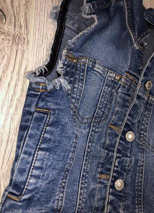 Фирменная джинсовка безрукавок жилетка на девочку бренд5 фото