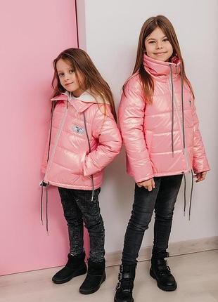 Деми куртка на девочку с трикотажным капюшоном
