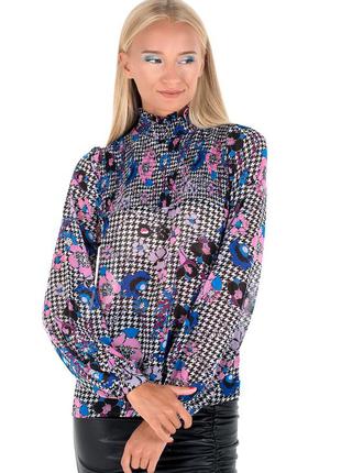 Блузка с цветочным принтом1 фото