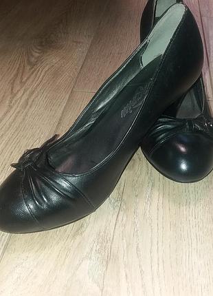 Жіночі (підліткові) туфлі кожані