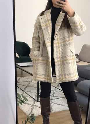Пальто шерсть mango