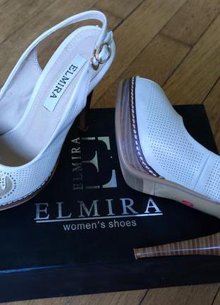 Нарядні босоніжки 36