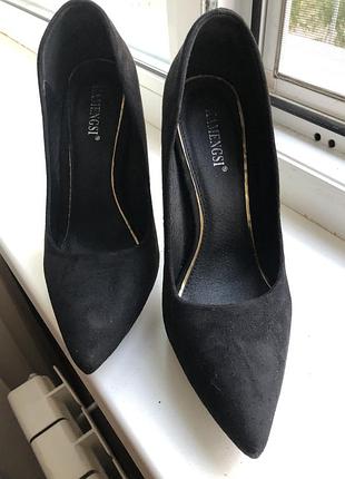 Туфли замшевые.туфли замш